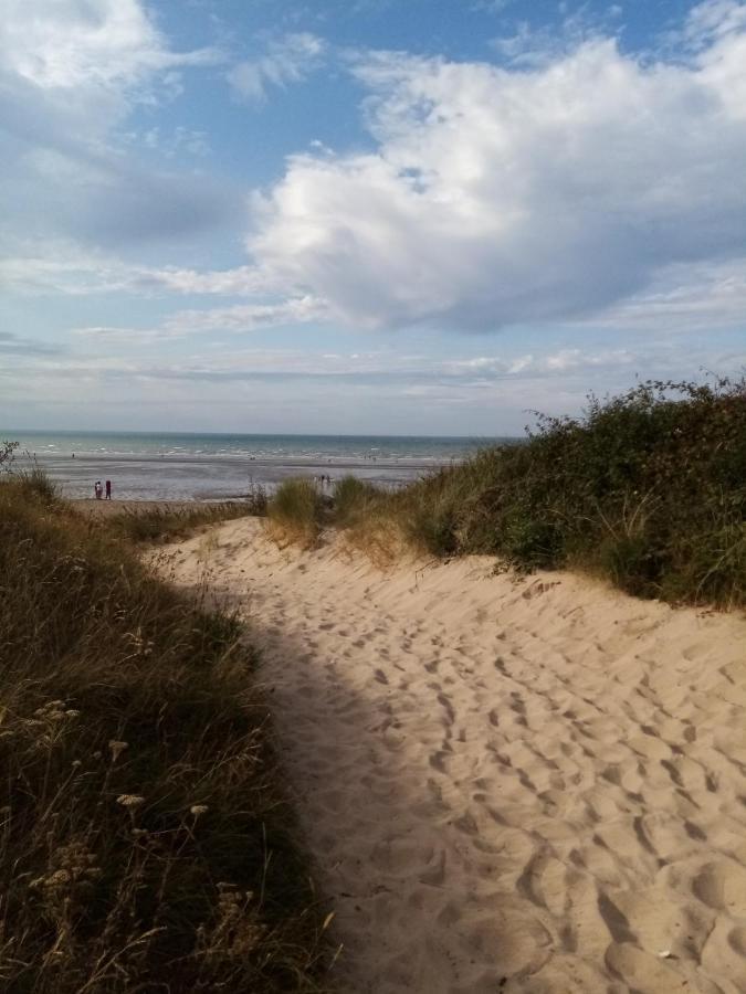 O Douceurs Sucrees Cabourg Acomodação com café da manhã Exterior foto