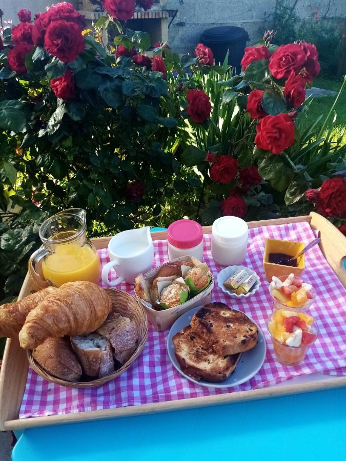 O Douceurs Sucrees Cabourg Acomodação com café da manhã Exterior foto